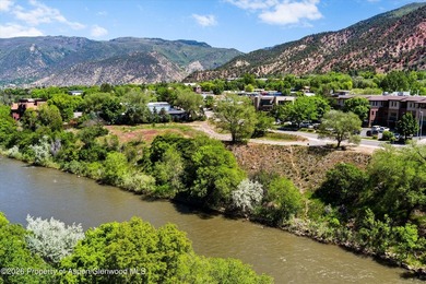 A rare opportunity to acquire 2.62 commercially zoned acres with - photo 6