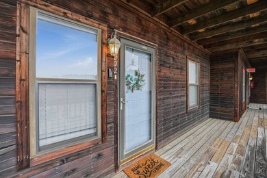 Tucked in Norfolk's Colonial Heights neighborhood, this 2-bed - photo 2