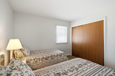Welcome to this immaculate Glen Ridge model in the highly - photo 26