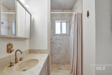 Very clean 3-bedroom, 1-bath home in a quiet neighborhood near - photo 9