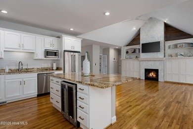 Exceptional home in sought after Pelican Reef! This 3 bedroom, 2 - photo 14