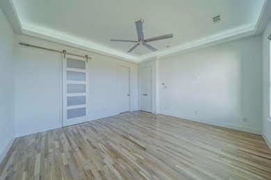 Stunning 4-story contemporary townhome with direct Lake