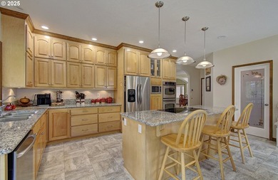 Pristine one level Executive Home with an out of this world Shop - photo 19