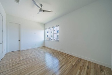 Stunning 4-story contemporary townhome with direct Lake