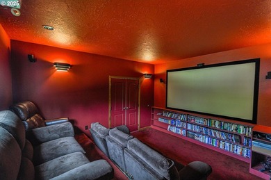 Pristine one level Executive Home with an out of this world Shop - photo 24