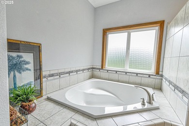 Pristine one level Executive Home with an out of this world Shop - photo 29
