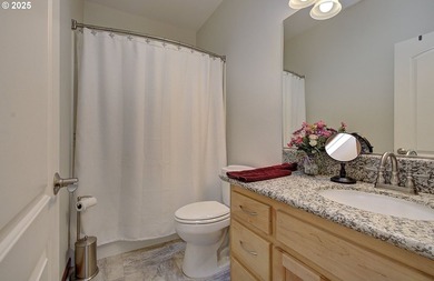 Pristine one level Executive Home with an out of this world Shop - photo 32