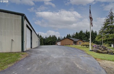 Pristine one level Executive Home with an out of this world Shop - photo 37