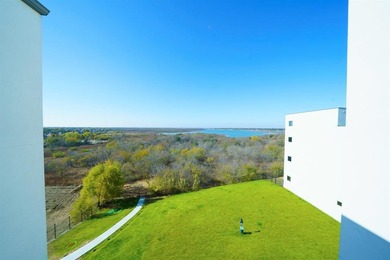 Stunning 4-story contemporary townhome with direct Lake