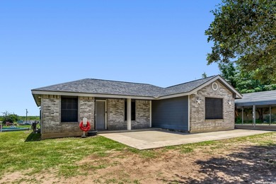 Escape the city and enjoy the freedom of country living on 2.68 - photo 1