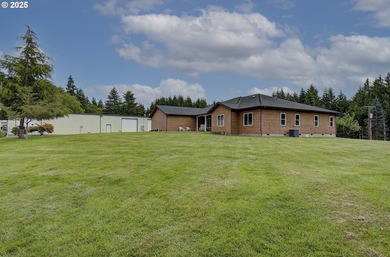 Pristine one level Executive Home with an out of this world Shop - photo 44