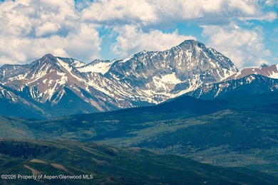 This remarkable mountain homesite offers an extraordinary - photo 4