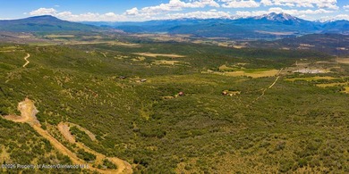 This remarkable mountain homesite offers an extraordinary - photo 8