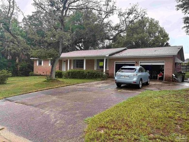 This single family residence is in need of some TLC. The owner - photo 2