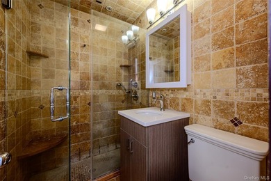 Welcome to a rare opportunity to own a pristine one bedroom in - photo 14