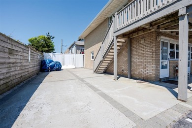 Welcome to a rare opportunity to own a pristine one bedroom in - photo 20