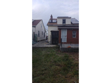 MOVE IN CONDITION THAT NEEDS SOME TLC - photo 3