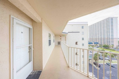 PRICED READY TO SELL!! Welcome to this beautifully updated 2 bed - photo 5