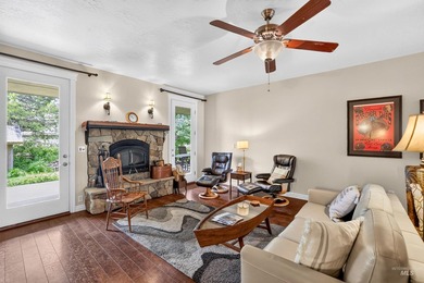 A home designed for adventure, comfort, and entertaining - photo 3