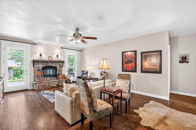 A home designed for adventure, comfort, and entertaining - photo 9