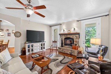A home designed for adventure, comfort, and entertaining - photo 10