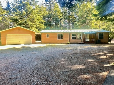 Private Country Retreat in Port Orford! Welcome to 42065 Vista - photo 1
