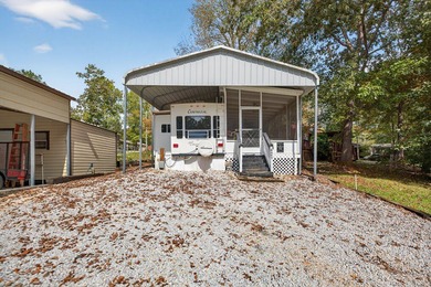 Check out this property! Super well kept RV with a large - photo 2