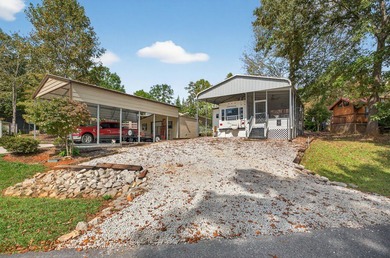 Check out this property! Super well kept RV with a large - photo 4