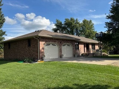 Lake Home For Sale in Waverly, Kansas