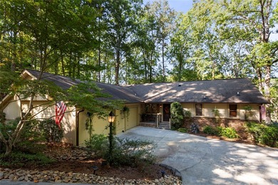 Lake Keowee Home For Sale in Salem South Carolina