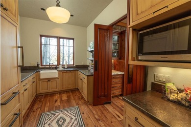 This exceptional estate in the prestigious Juniper Preserve - photo 12