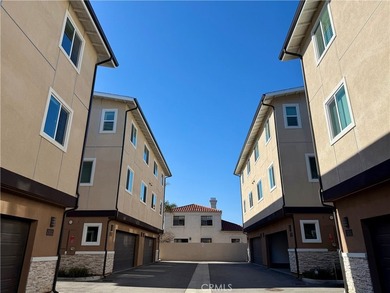 Welcome to Marigold 10, blending modern design with prime South - photo 18