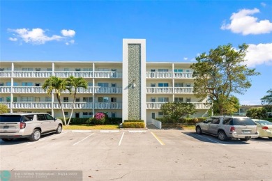 Lake Condo For Sale in Deerfield Beach, Florida