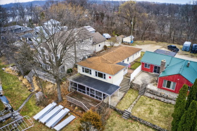 CHARMING LAKEFRONT GETAWAY! - photo 4