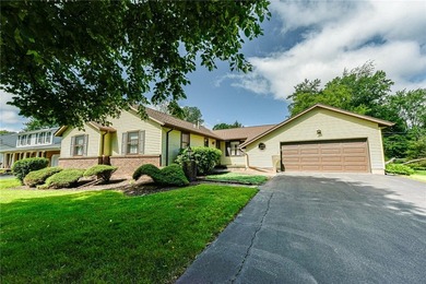 Hello Curb Appeal!!! ~ If you're looking for a solid ranch, with - photo 1