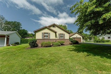 Hello Curb Appeal!!! ~ If you're looking for a solid ranch, with - photo 2