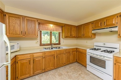 Hello Curb Appeal!!! ~ If you're looking for a solid ranch, with - photo 5