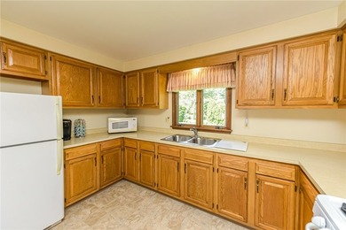 Hello Curb Appeal!!! ~ If you're looking for a solid ranch, with - photo 7