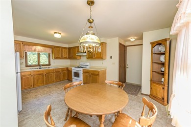Hello Curb Appeal!!! ~ If you're looking for a solid ranch, with - photo 10