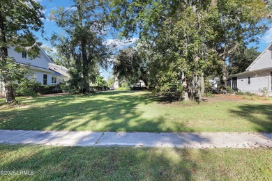 (private lake, pond, coastal) Lot Sale Pending in Beaufort South Carolina
