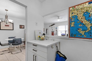 Spacious 1 bedroom, 1.5 bath second floor unit in the desirable - photo 14