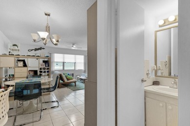 Spacious 1 bedroom, 1.5 bath second floor unit in the desirable - photo 15