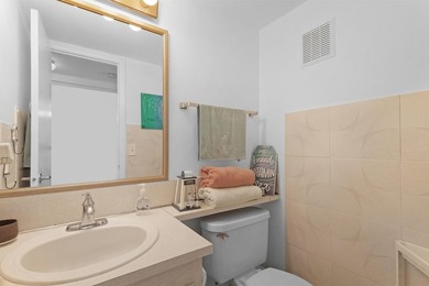 Spacious 1 bedroom, 1.5 bath second floor unit in the desirable - photo 17