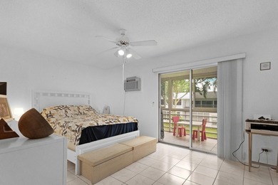 Spacious 1 bedroom, 1.5 bath second floor unit in the desirable - photo 19