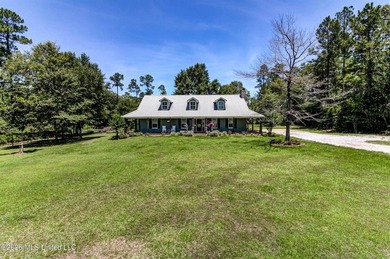 Experience the perfect blend of privacy, space, and scenic - photo 3