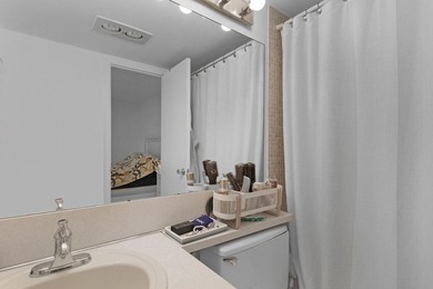 Spacious 1 bedroom, 1.5 bath second floor unit in the desirable - photo 24