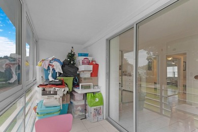 Spacious 1 bedroom, 1.5 bath second floor unit in the desirable - photo 26