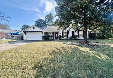*ASSUMABLE 3.375% VA LOAN! MOTIVATED SELLER - PRICED TO SELL - - photo 1