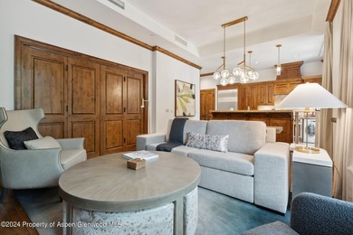 2024 renovations completed (including new decor, furniture - photo 9