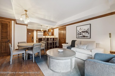 2024 renovations completed (including new decor, furniture - photo 6